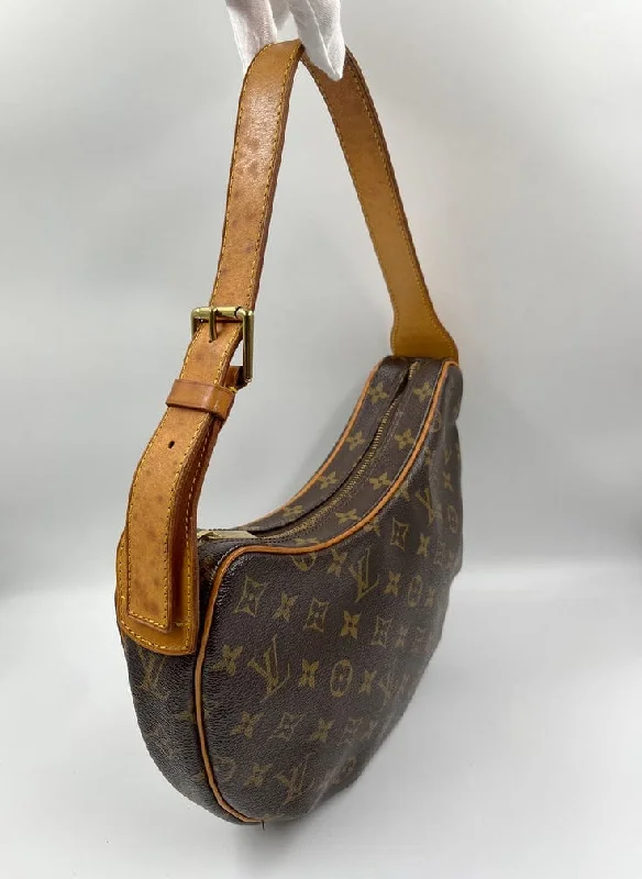 Louis Vuitton Croissant MM