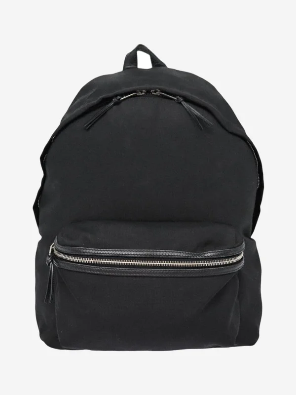 Black Classic Hunter backpack