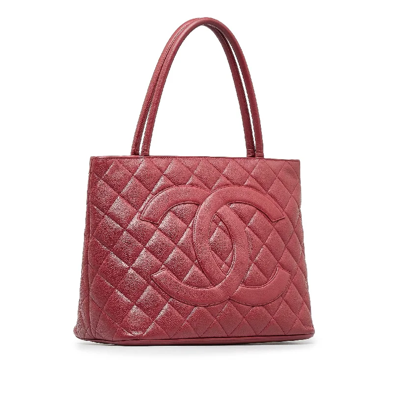 Chanel Caviar Medallion Tote (MUMoiU)